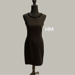 WOMENS DRESS BY HM CLASSIC BLACK SIZE 8 GENTLY WORN